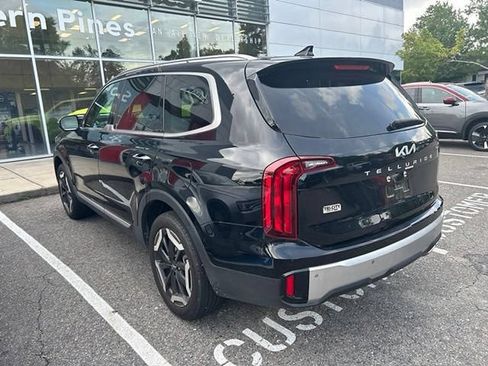 Certified 2024 Kia Telluride S w/ S Sunroof Package FWD image 6