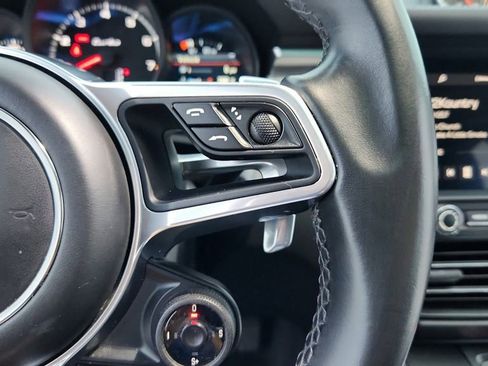Used 2020 Porsche Macan Turbo image 31