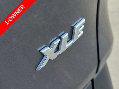 Used 2024 Toyota RAV4 XLE FWD image 10