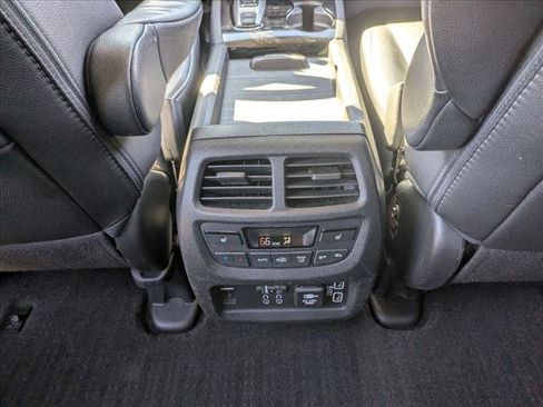 Used 2019 Honda Pilot Touring image 15