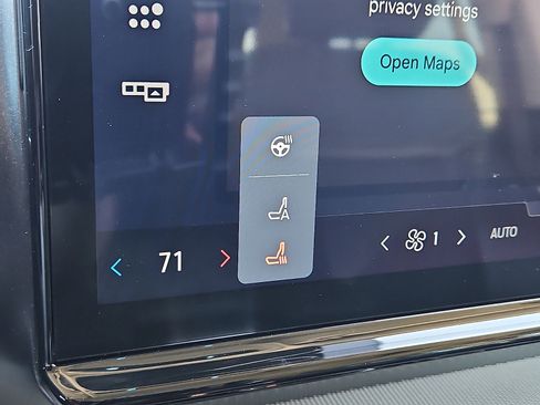 Used 2025 Ford Expedition Active image 18