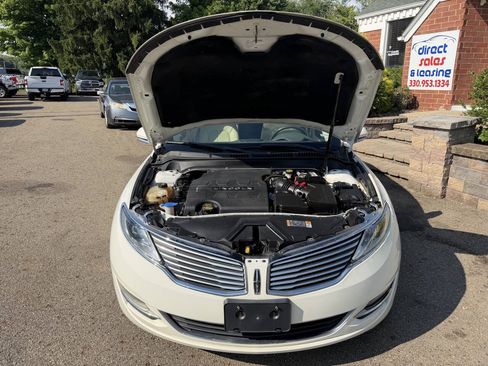 Used 2013 Lincoln MKZ AWD image 4