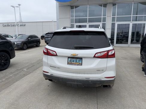 Used 2018 Chevrolet Equinox LT w/ Sun & Infotainment Package image 5
