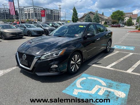 Used 2019 Nissan Altima 2.5 SV FWD image 3