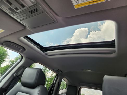 Used 2020 Honda CR-V Touring image 16