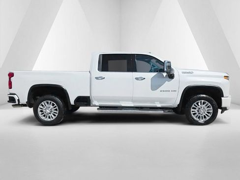 Used 2020 Chevrolet Silverado 2500 High Country w/ Technology Package AWD/4WD image 4