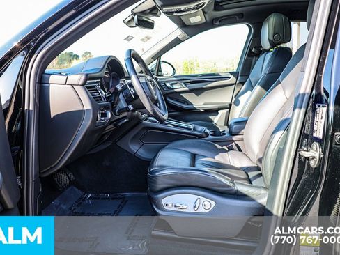 Used 2023 Porsche Macan w/ Premium Package Plus image 19