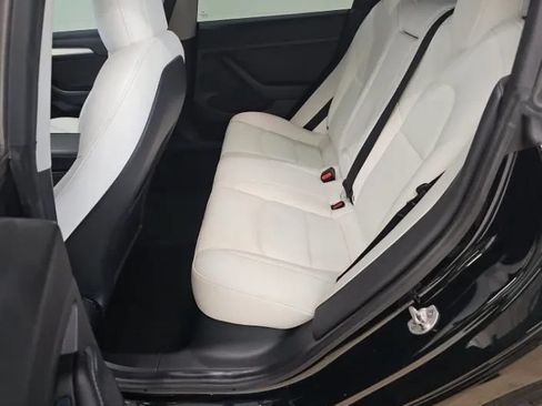 Used 2021 Tesla Model 3 Standard Range Plus RWD image 8