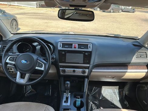 Used 2016 Subaru Outback 2.5i Limited image 25