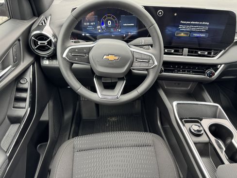 New 2026 Chevrolet Equinox LT w/ LPO, Floor Liner Package image 18