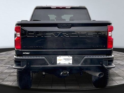Used 2025 Chevrolet Silverado 2500 Custom w/ Custom Value Package image 4