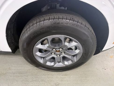 New 2026 Ford Maverick XLT w/ XLT Luxury Package FWD image 5