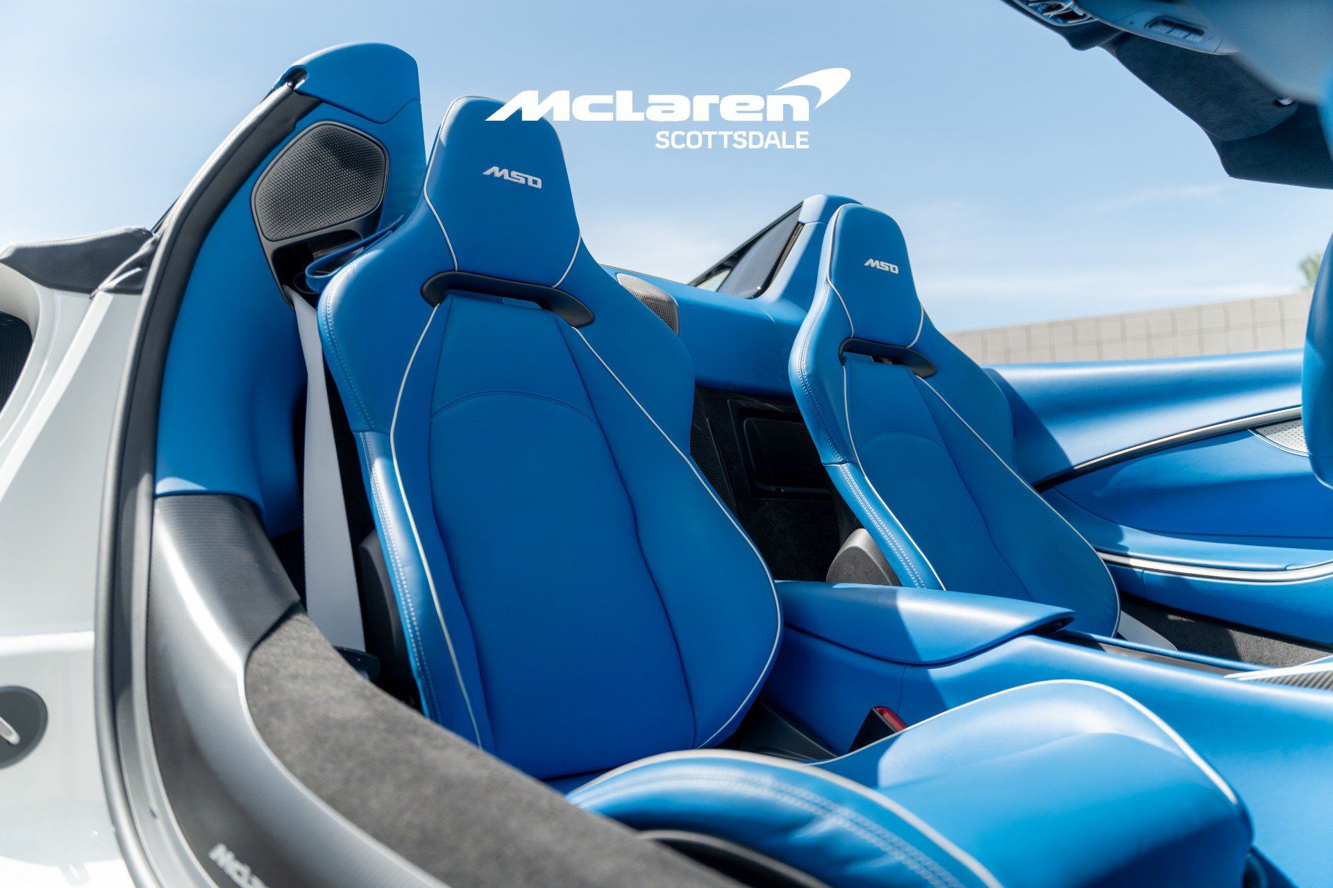 Used 2025 McLaren Artura Spider RWD image 13