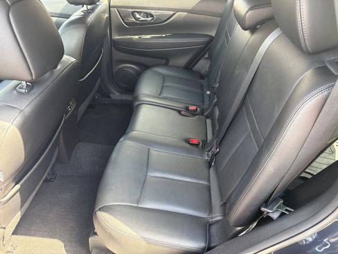 Used 2016 Nissan Rogue SL w/ SL Premium Package FWD image 20