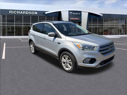 Used 2018 Ford Escape SEL FWD image 7