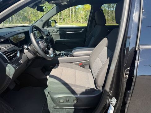 Used 2025 GMC Acadia Elevation image 4