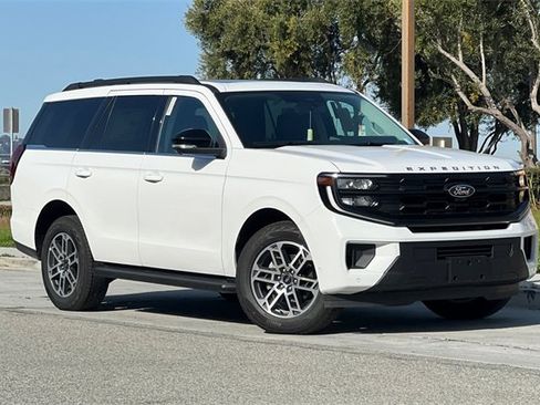New 2025 Ford Expedition Active image 1