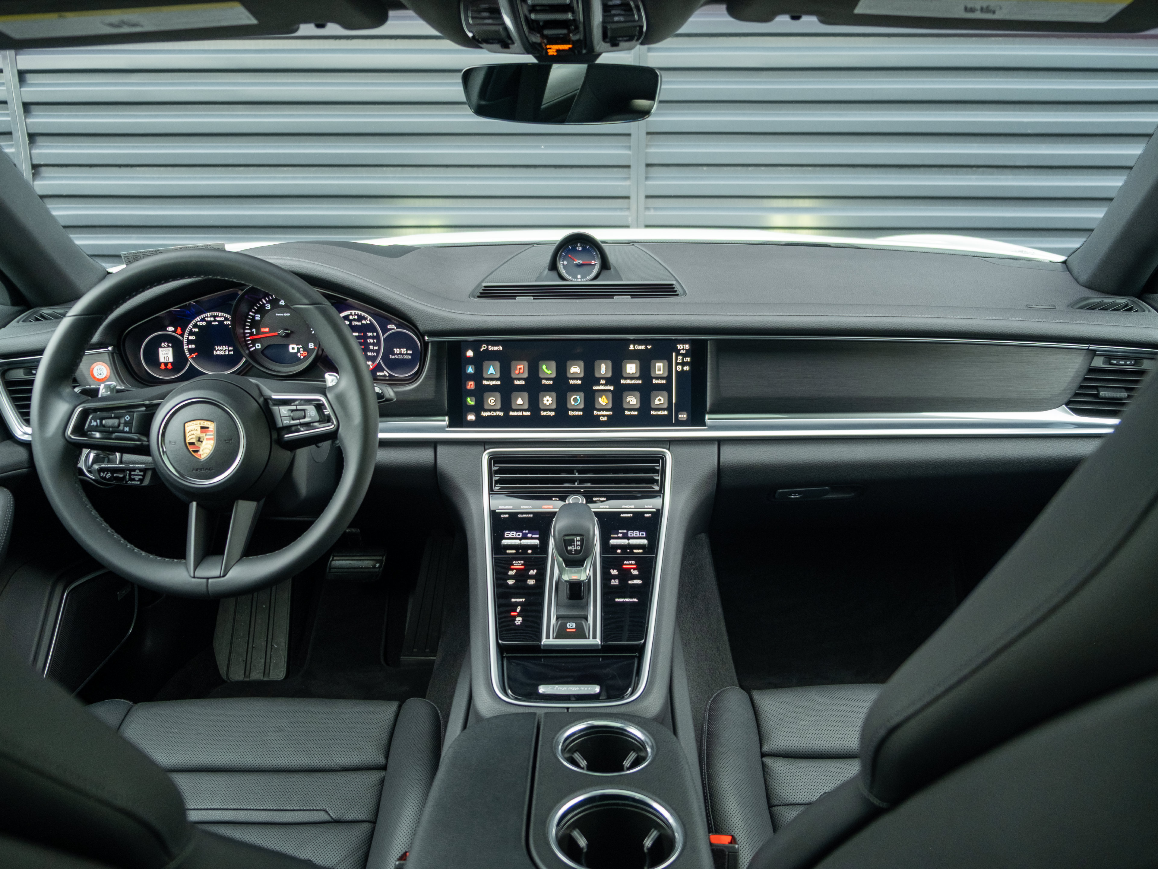 Certified 2023 Porsche Panamera 4 Platinum Edition AWD/4WD image 6