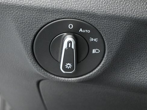 Used 2025 Volkswagen Jetta Sport FWD image 20