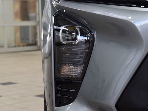 New 2026 Chevrolet Trax ACTIV w/ Sunroof Package FWD image 14