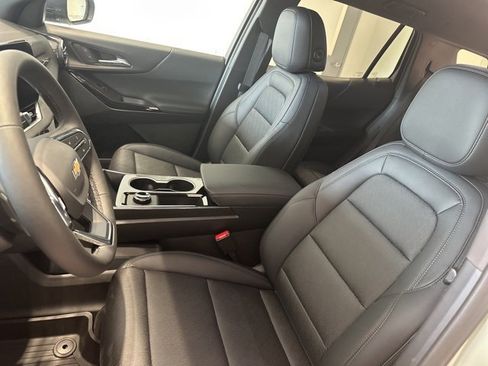 New 2026 Chevrolet Equinox LT w/ Convenience Package II image 12