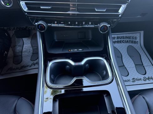 New 2026 Chevrolet Traverse RS image 18