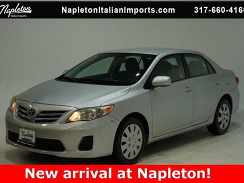 Used 2013 Toyota Corolla LE image 3
