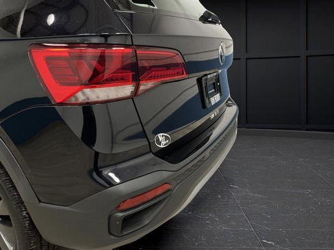 Used 2022 Volkswagen Taos S w/ IQ Drive S Package image 29