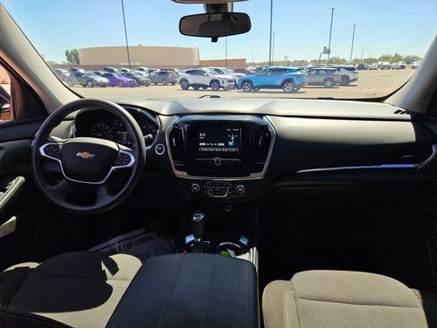 Certified 2018 Chevrolet Traverse LS FWD image 16