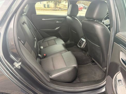 Used 2019 Chevrolet Impala LT image 23