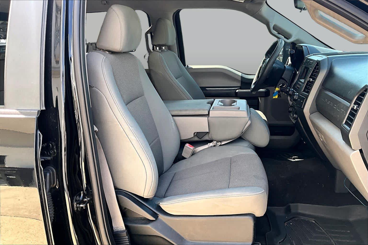 Used 2018 Ford F250 XL w/ STX Appearance Package AWD/4WD image 8