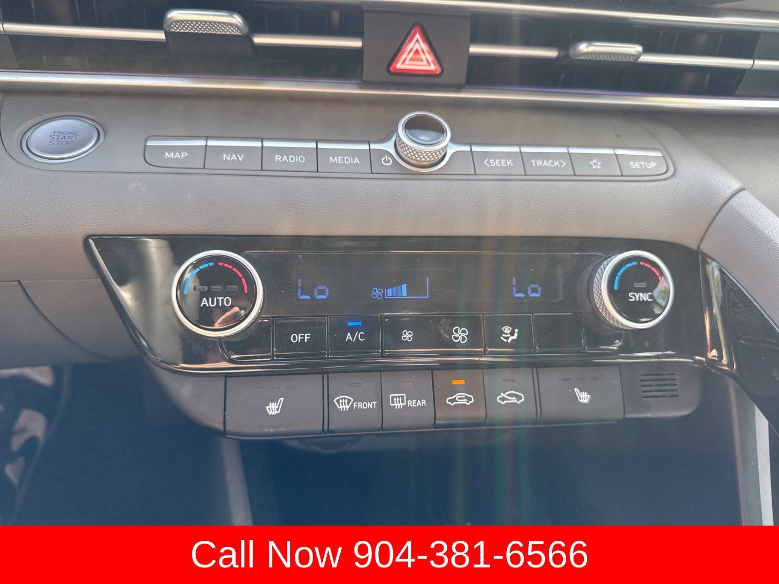 Used 2025 Hyundai Elantra SEL FWD image 30