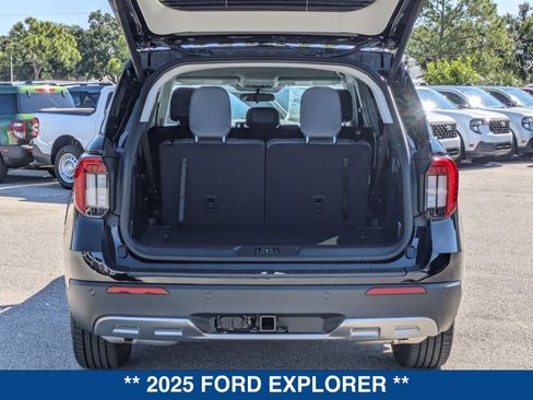 New 2025 Ford Explorer Active w/ Active Comfort Package image 14