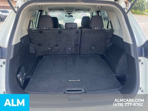 Used 2024 Nissan Rogue S FWD image 21