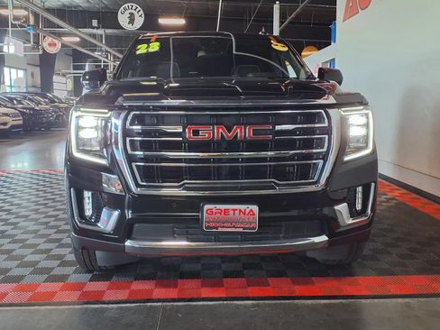 Used 2023 GMC Yukon SLT AWD/4WD image 3