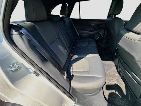 Used 2025 Subaru Outback Wilderness AWD/4WD image 30