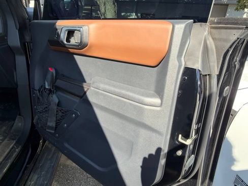 Used 2024 Ford Bronco Outer Banks AWD/4WD image 9