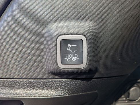 New 2025 Jeep Grand Cherokee Altitude image 29