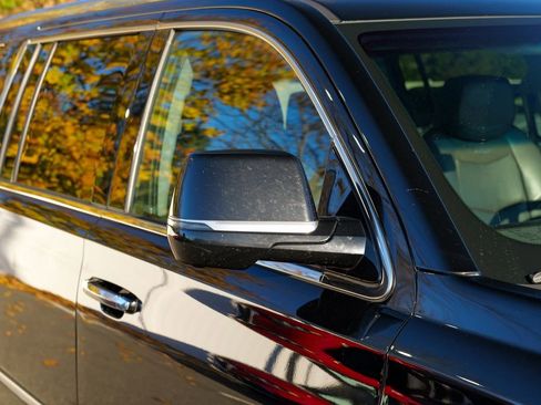 Used 2020 Cadillac Escalade ESV Luxury image 10