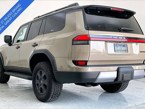 Used 2026 Lexus GX 550 AWD/4WD image 15
