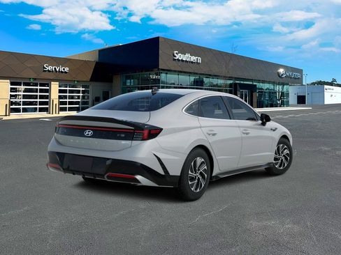 New 2026 Hyundai Sonata Blue image 5