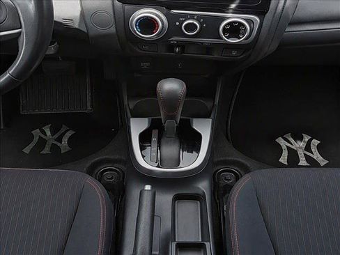 Used 2019 Honda Fit Sport image 17