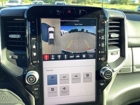 New 2026 RAM 2500 Laramie w/ Towing Technology Group image 24