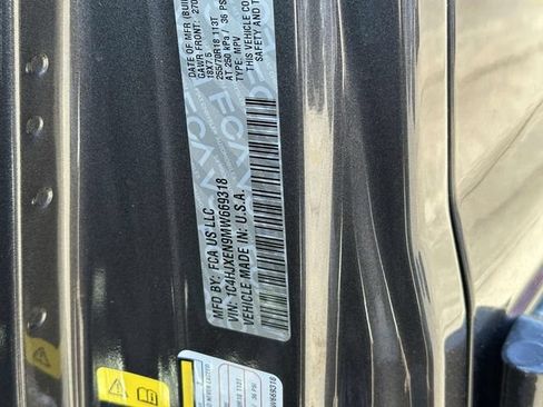 Certified 2021 Jeep Wrangler Unlimited Sahara AWD/4WD image 11