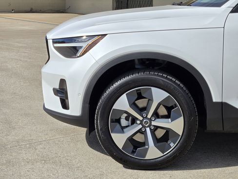 New 2026 Volvo XC40 B5 Plus w/ Protection Package Premier image 11