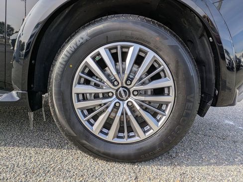 Certified 2022 Nissan Armada SV w/ SV Appearance Package image 13