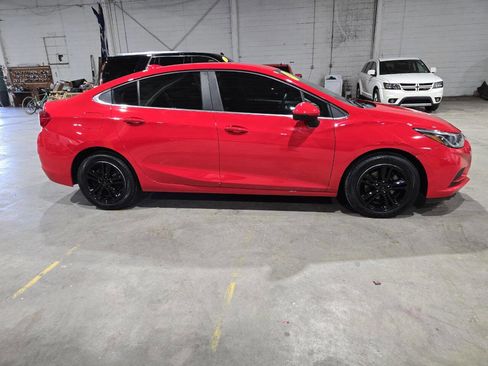 Used 2016 Chevrolet Cruze LT image 14