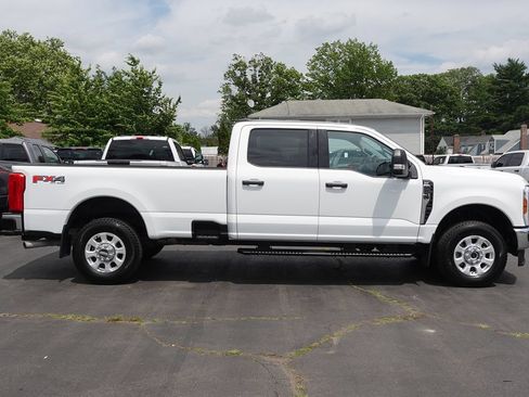 Used 2024 Ford F250 XLT w/ FX4 Off-Road Package AWD/4WD image 3