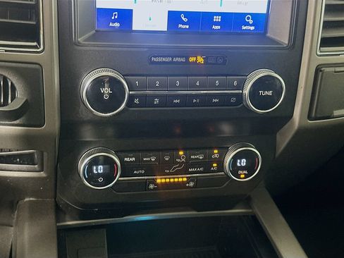 Used 2020 Ford Expedition XLT w/ Equipment Group 201A AWD/4WD image 14
