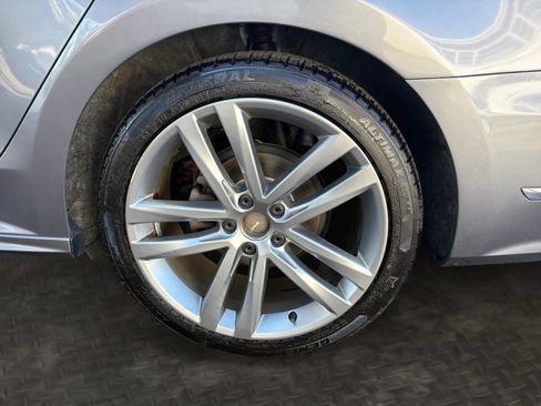 Used 2018 Volkswagen Passat 2.0T R-Line FWD image 40